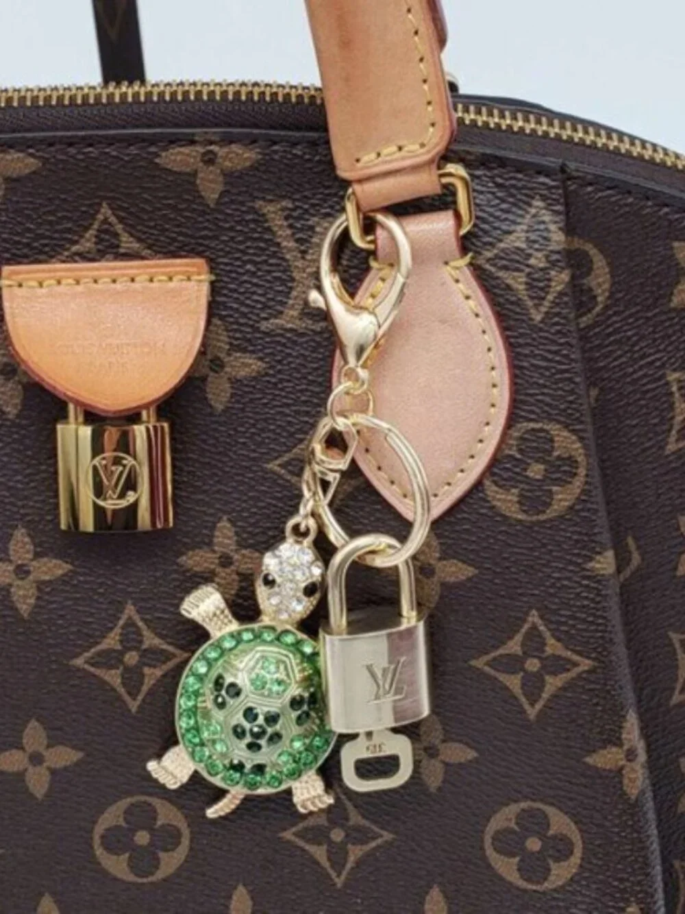 Louis Vuitton Authentic Gold Lock 🔒 Unbranded Turtle Keychain Charm for Bags